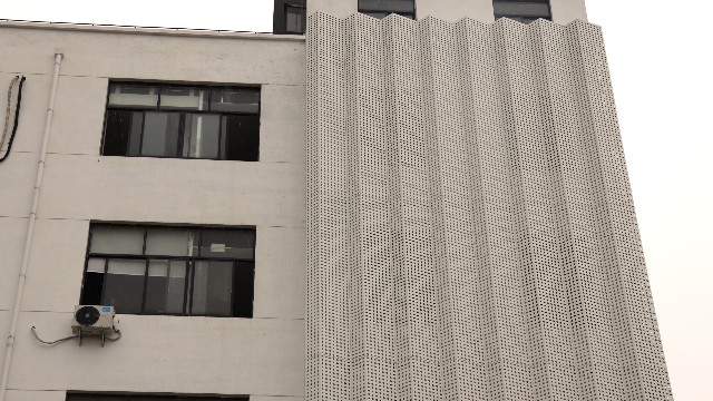 嘉松中路氟碳鋁單板工程案例 嘉松中路氟碳鋁單板